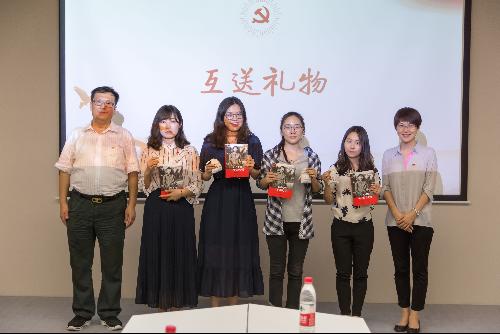 制服做爱