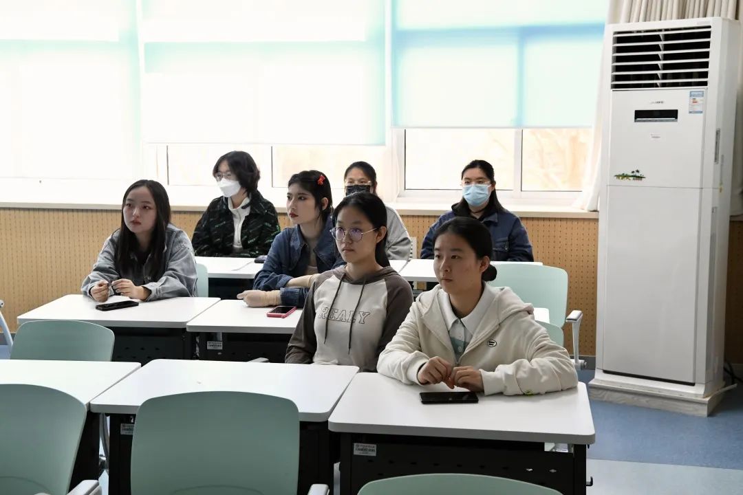 制服做爱