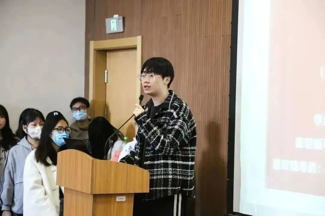 制服做爱