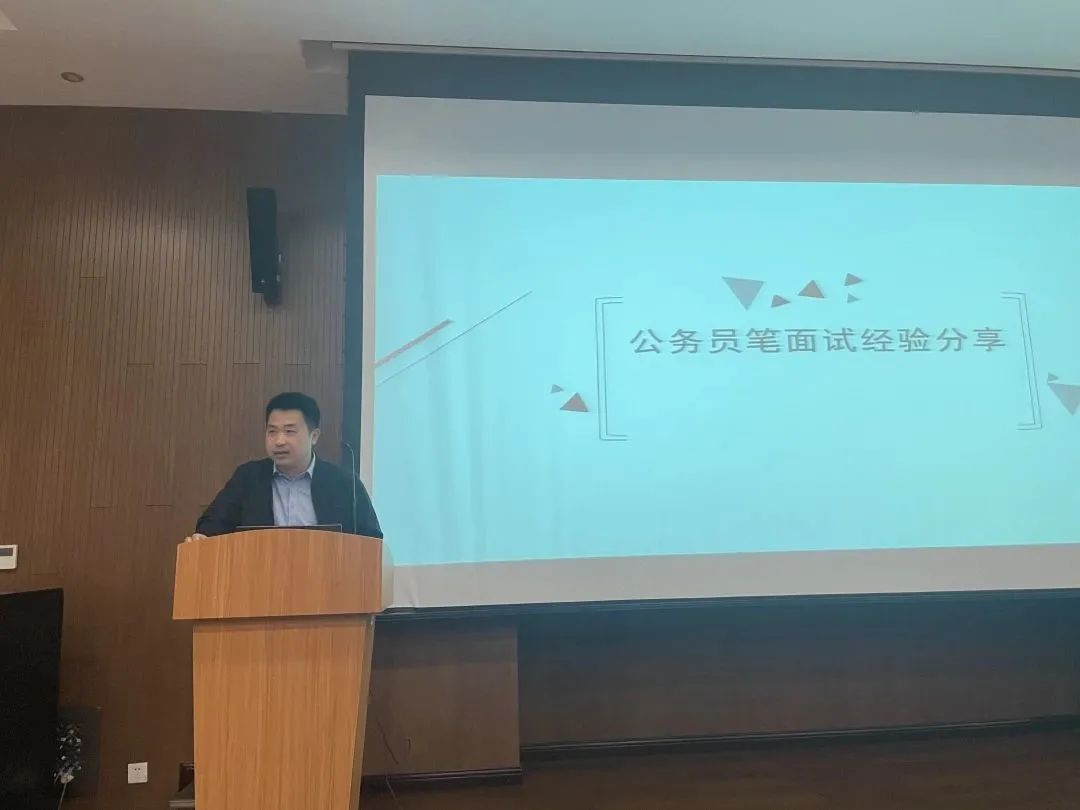 制服做爱