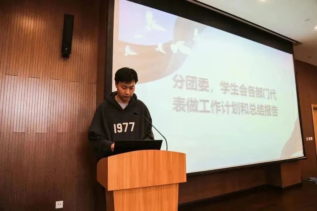 制服做爱